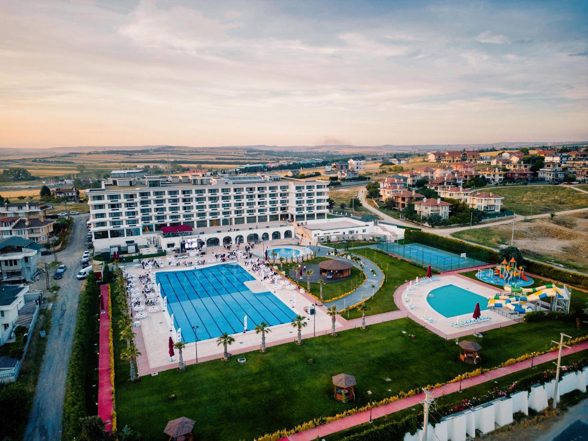 Ramada Plaza By Wyndham Silivri Otel Dış mekan fotoğraf