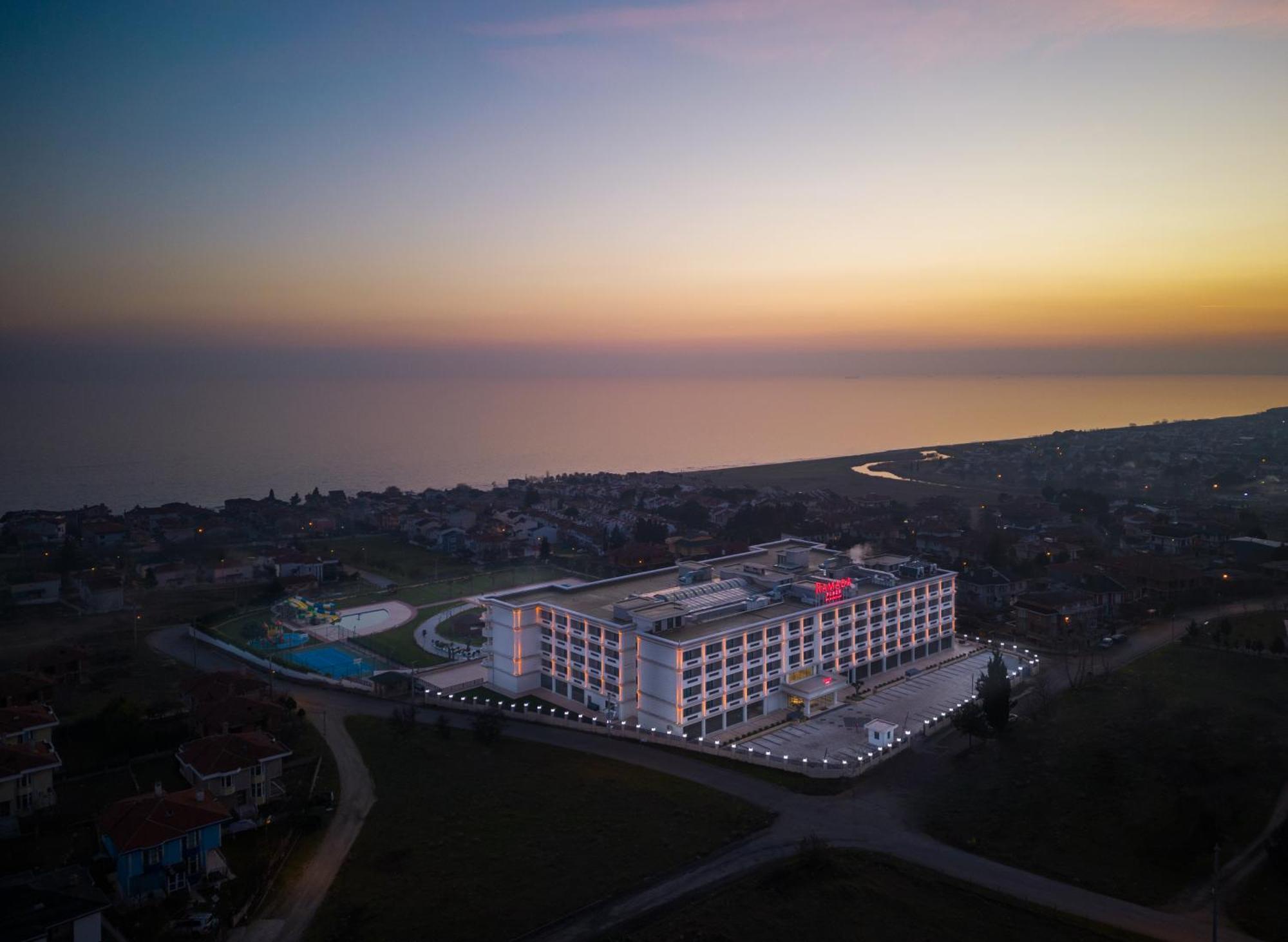 Ramada Plaza By Wyndham Silivri Otel Dış mekan fotoğraf